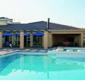 The Hermanus holiday self catering beach club